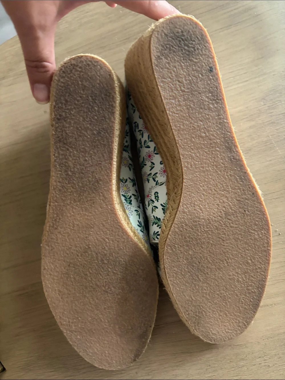 Jack Rogers White Floral Peep-Toe Espadrille Wedges size 8.5